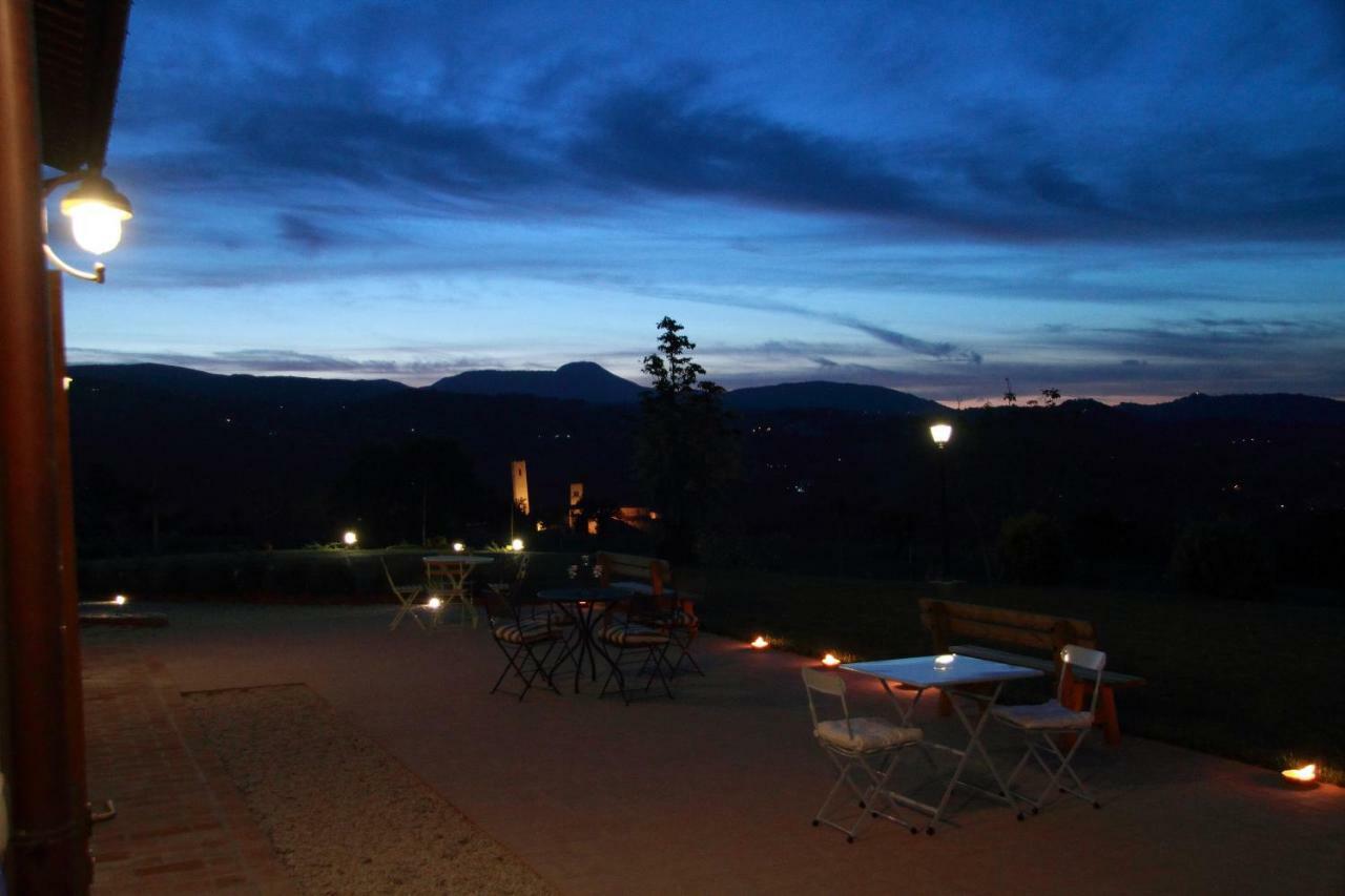 Al Castello Vila San Severino Marche Exterior foto