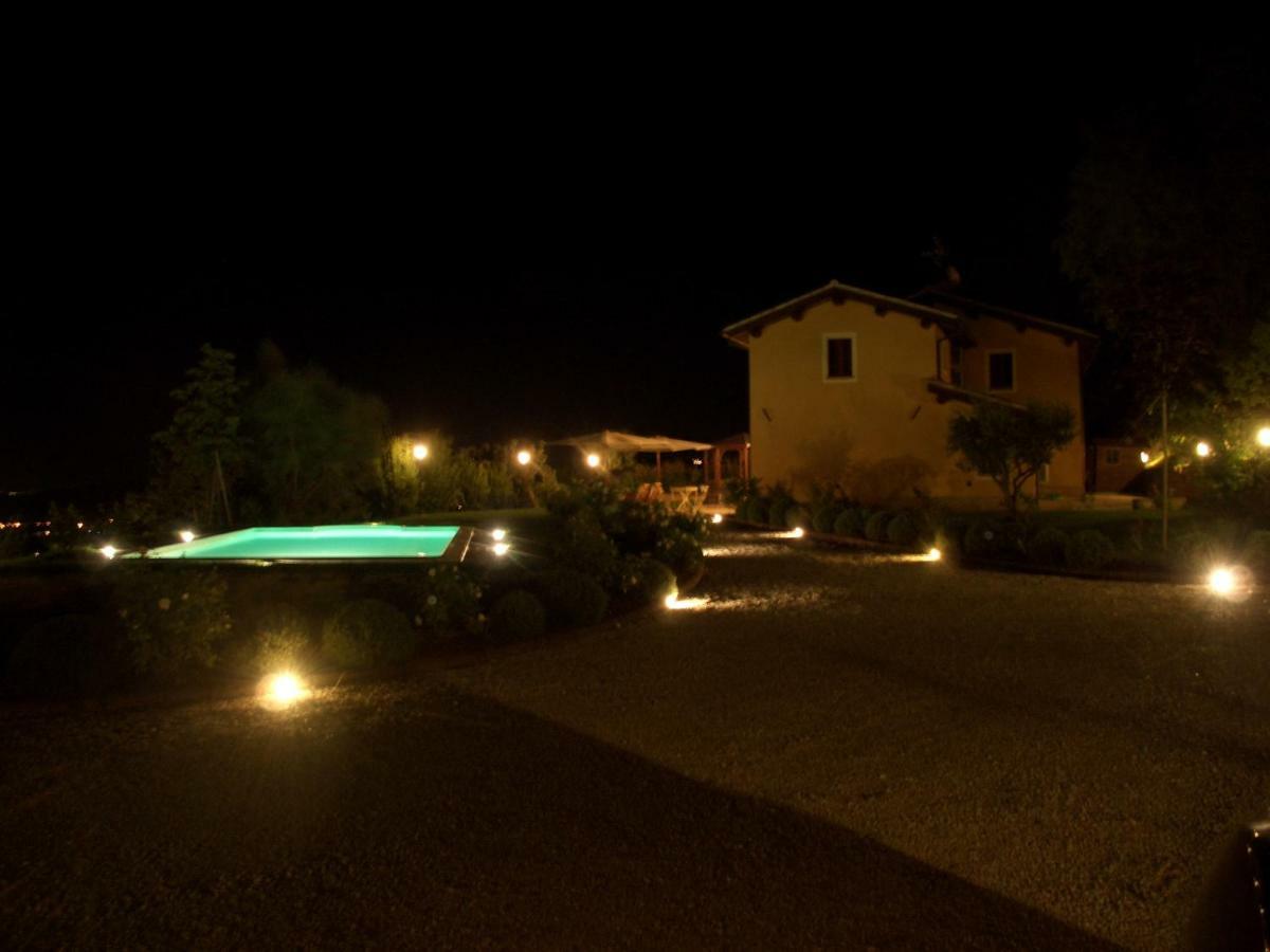Al Castello Vila San Severino Marche Exterior foto