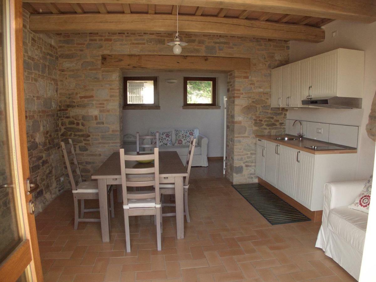 Al Castello Vila San Severino Marche Exterior foto